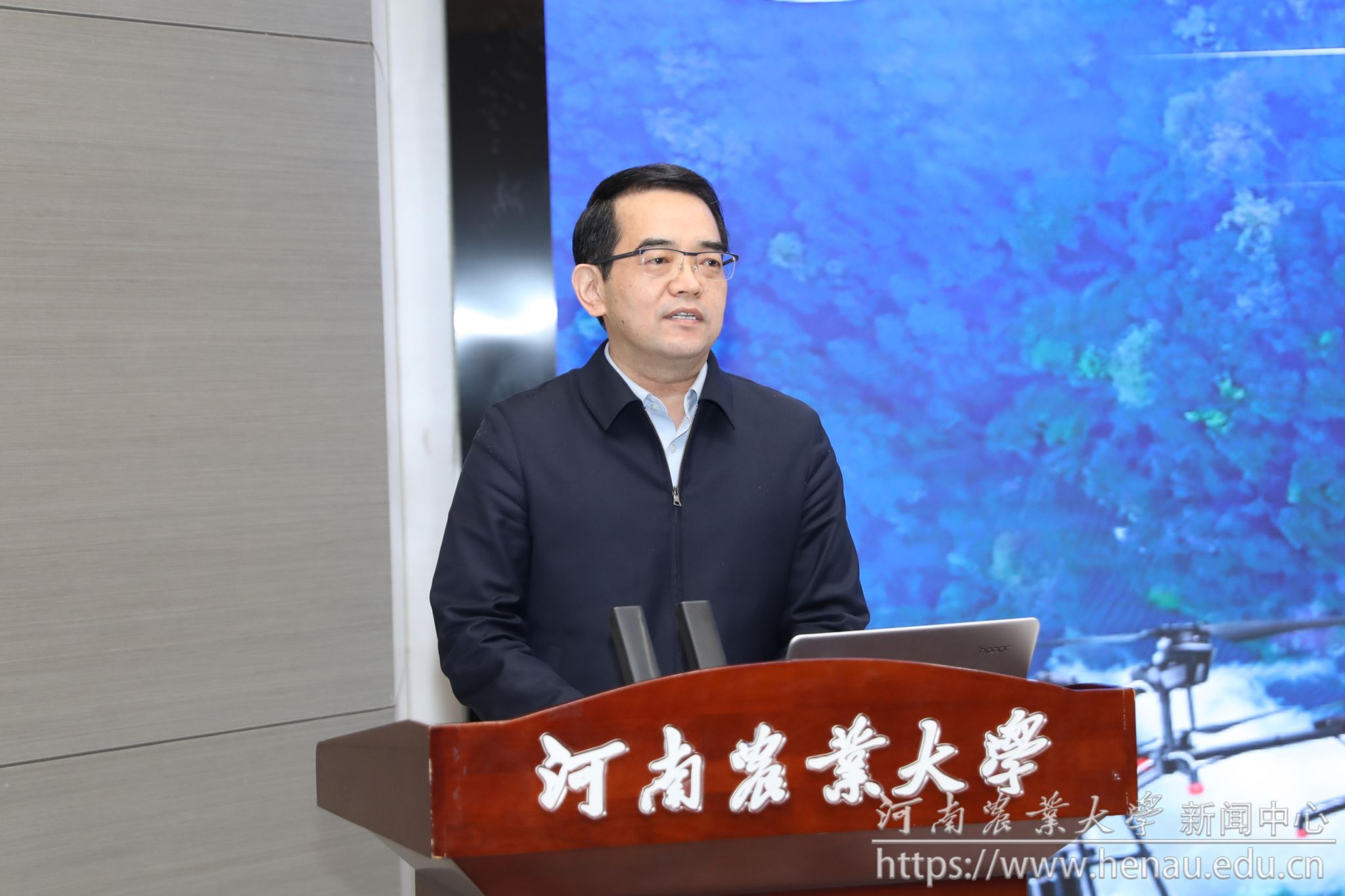 省委农村工作领导小组办公室主任、省农业农村厅党组书记、厅长孙巍峰作专题报告.jpg 省委农村工作领导小组办公室主任、省农业农村厅党组书记、厅长孙巍峰作专题报告.jpg