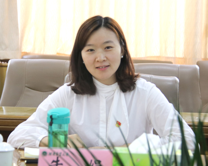 牧医工程学院党委副书记 牛娟 牧医工程学院党委副书记 牛娟