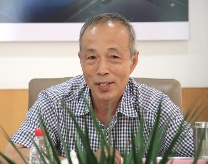离退休职工工作处退休干部第八党支部书记、校级优秀共产党员李世国 离退休职工工作处退休干部第八党支部书记、校级优秀共产党员李世国