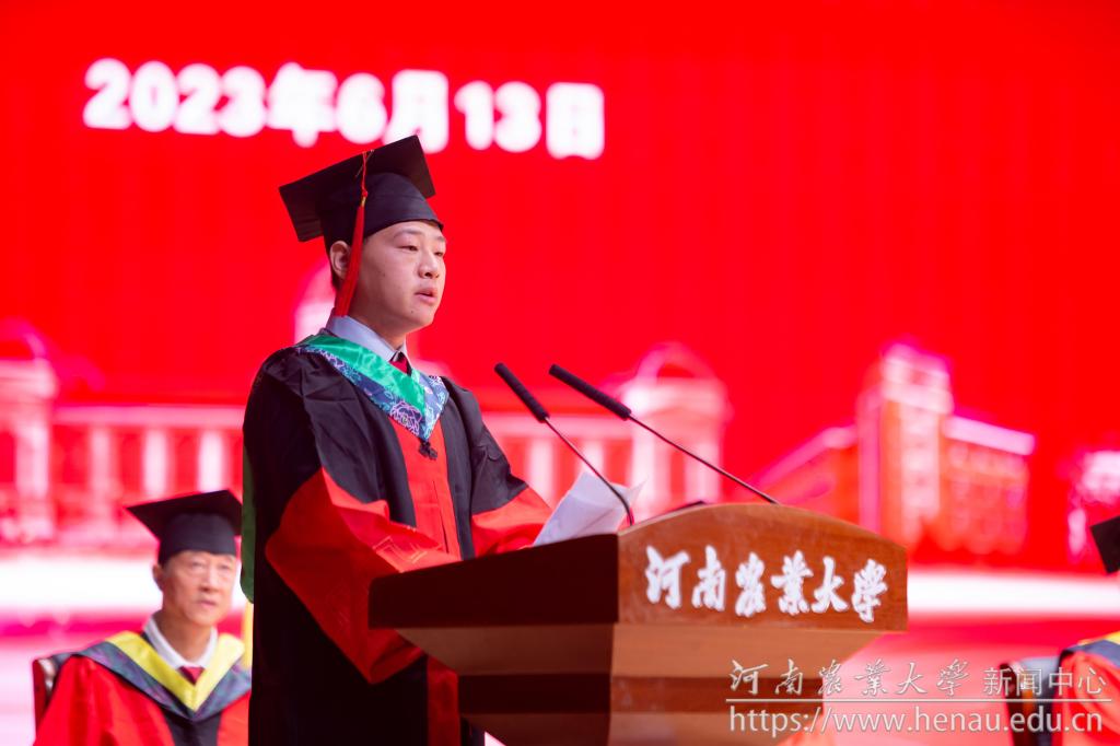 博士生代表发言.jpg
