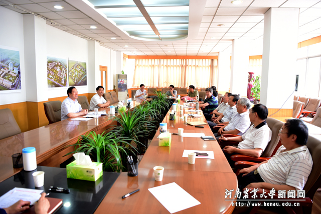 学校召开“纪念建党96周年”专家党员代表座谈会 学校召开“纪念建党96周年”专家党员代表座谈会