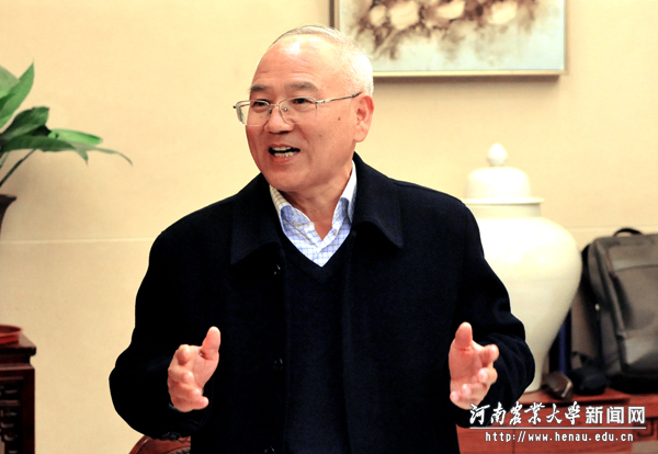副校长谭金芳在欢迎晚宴上致辞 副校长谭金芳在欢迎晚宴上致辞
