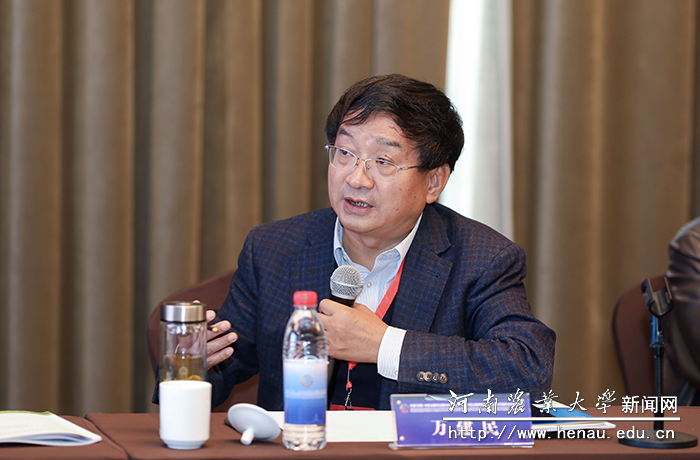 中国工程院院士、中国农业科学院副院长万建民出席论坛 中国工程院院士、中国农业科学院副院长万建民出席论坛