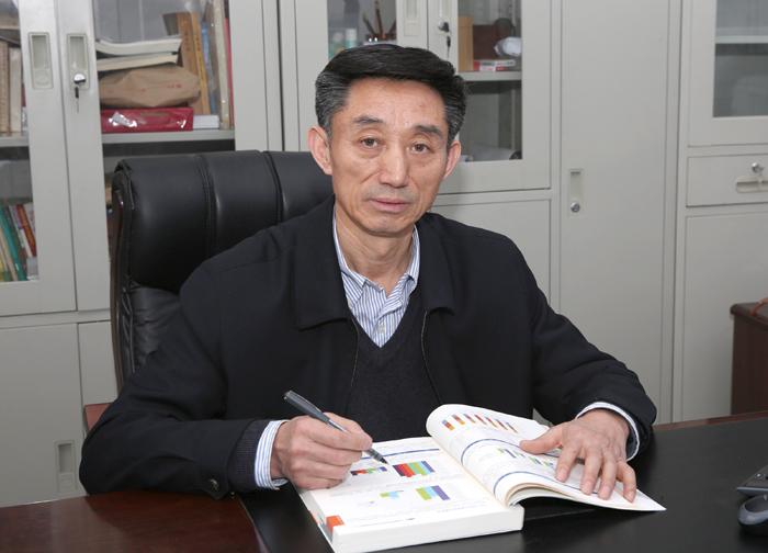 信息化管理办公室主任刘全锋