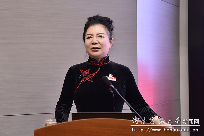 郑州园方集团党委书记、总裁薛荣作辅导报告 郑州园方集团党委书记、总裁薛荣作辅导报告