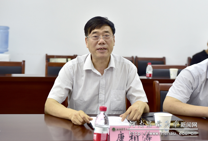 副校长康相涛致词 副校长康相涛致词
