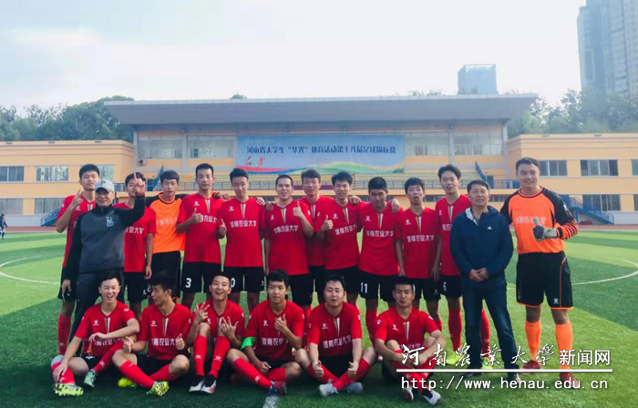 大学生足球队 大学生足球队