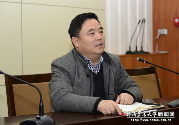 校党委副书记、工会主席褚金海在会上讲话 校党委副书记、工会主席褚金海在会上讲话