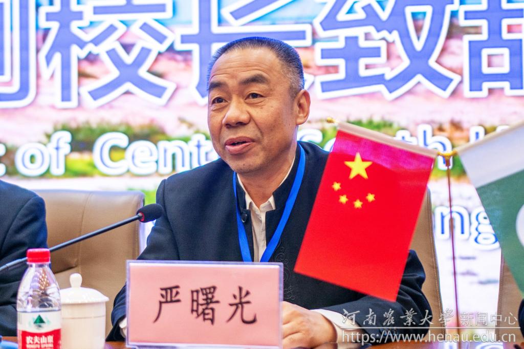 04严曙光.jpg