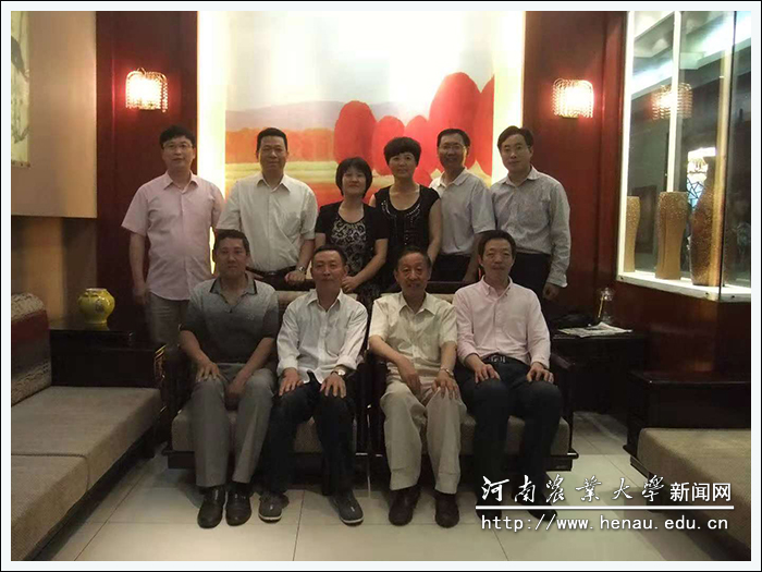 2013年农机系教师合影 2013年农机系教师合影