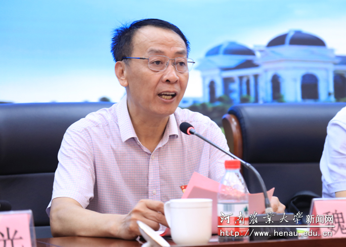 校党委书记魏蒙关致词
