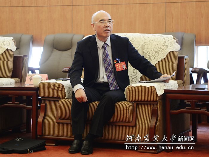 校党委书记李留心讲话 校党委书记李留心讲话