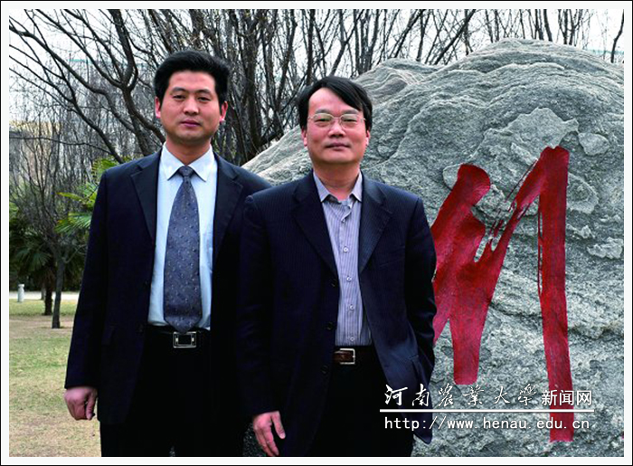 2011-与恩师张龙现教授合影 2011-与恩师张龙现教授合影