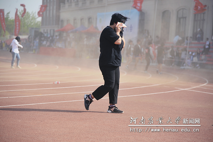 大风起兮“尘”飞扬 大风起兮“尘”飞扬