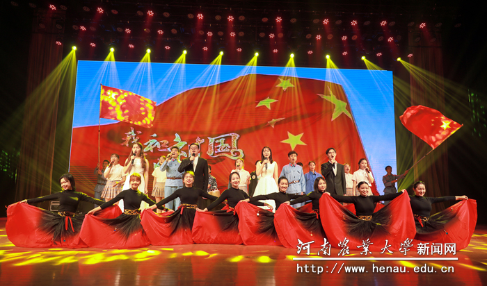 我校青年大学生精彩表演 我校青年大学生精彩表演