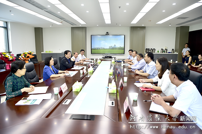 座谈会现场 座谈会现场