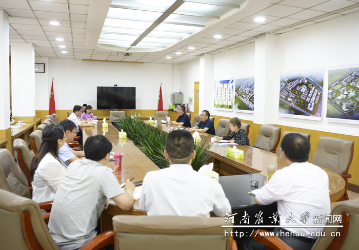座谈会现场 座谈会现场
