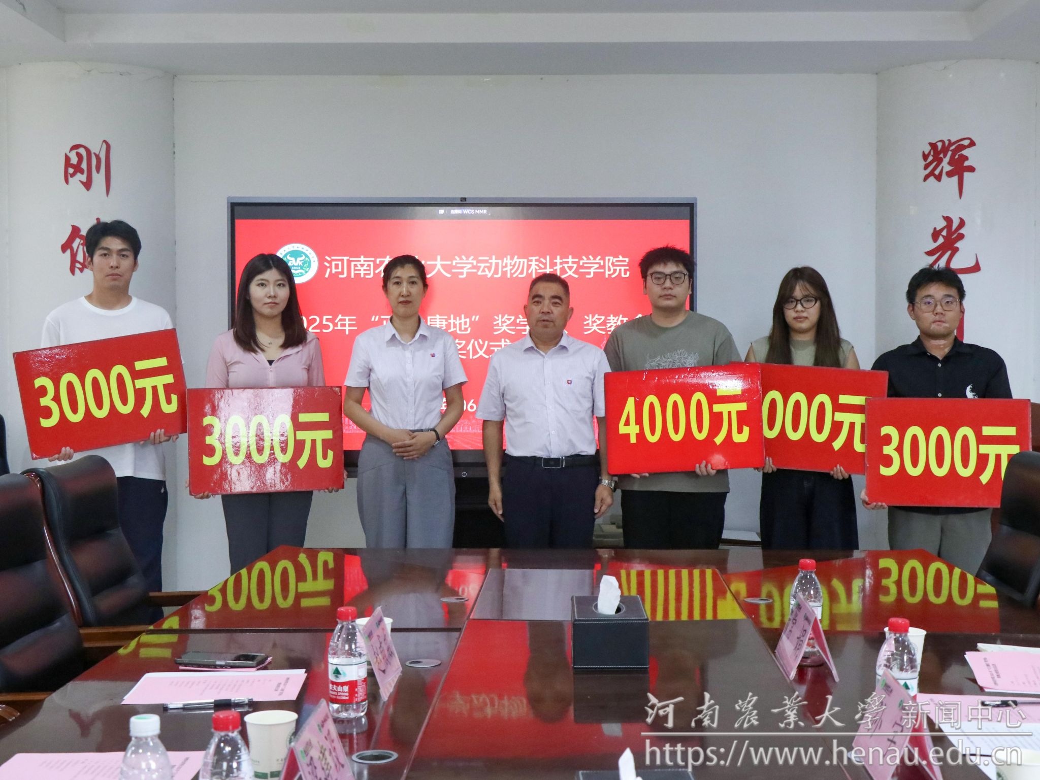 6cb5bcd502fbff68fabf8b096de8815.jpg