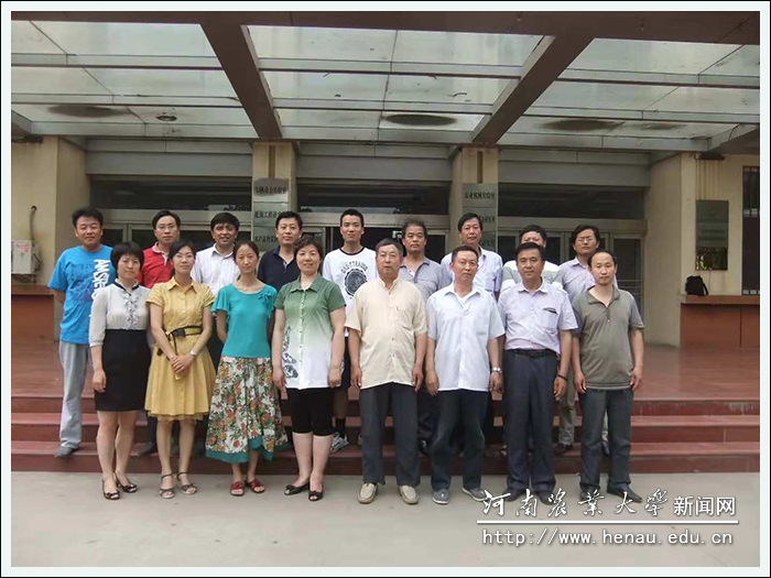 203年实验中心人员合影 203年实验中心人员合影