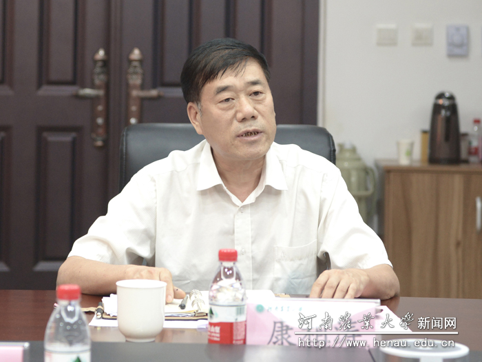 副校长康相涛致词 副校长康相涛致词