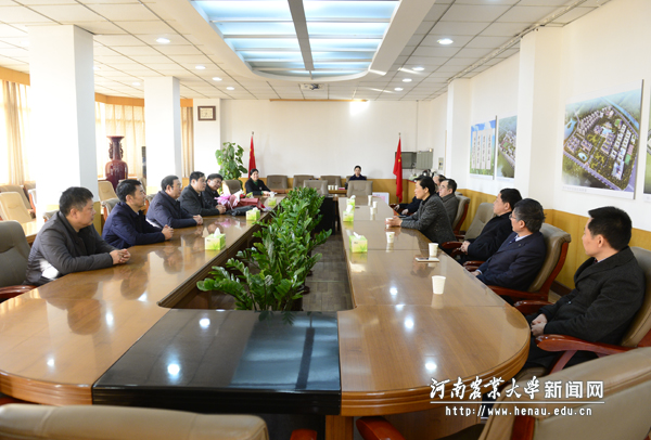 座谈交流会在行政楼第一会议室举行 座谈交流会在行政楼第一会议室举行
