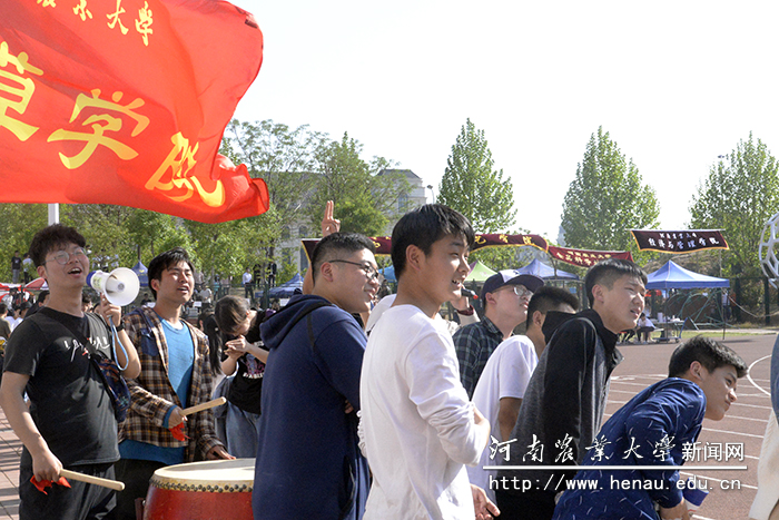 为运动员加油鼓气 为运动员加油鼓气