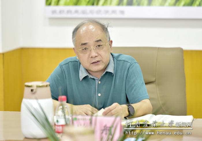 校纪委书记游舸领学 校纪委书记游舸领学