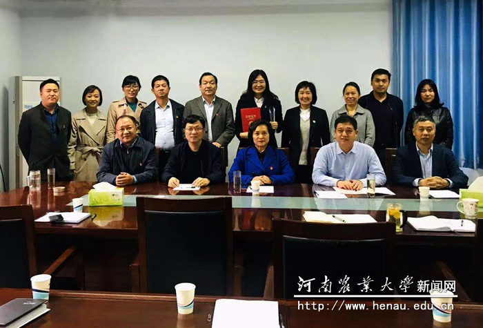 座谈会现场 座谈会现场