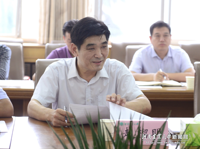 校党委副书记赵榴明汇报我校以案促改工作情况 校党委副书记赵榴明汇报我校以案促改工作情况