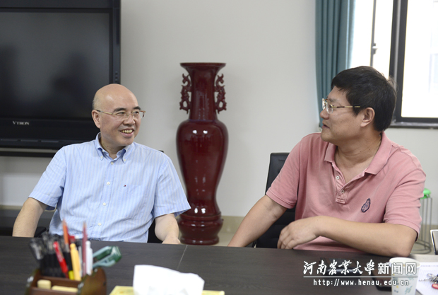 校党委书记李留心看望慰问马恒运教授 校党委书记李留心看望慰问马恒运教授