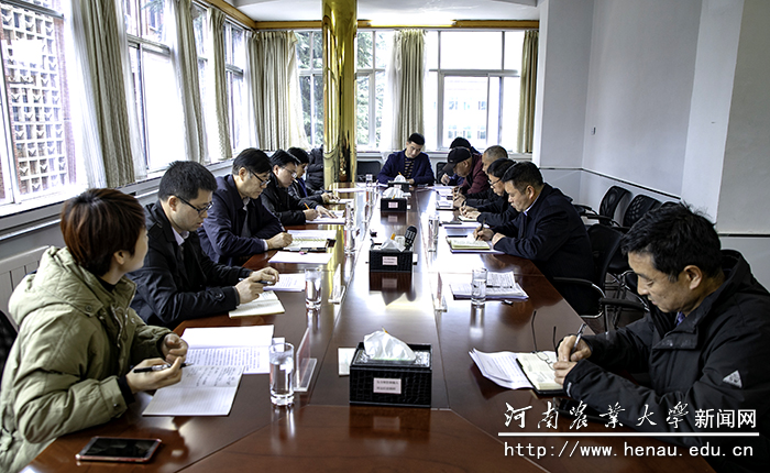 康相涛一行在卢氏县进行调研