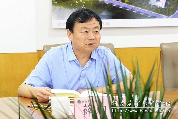 商丘职业技术学院院长薛明志发表讲话 商丘职业技术学院院长薛明志发表讲话