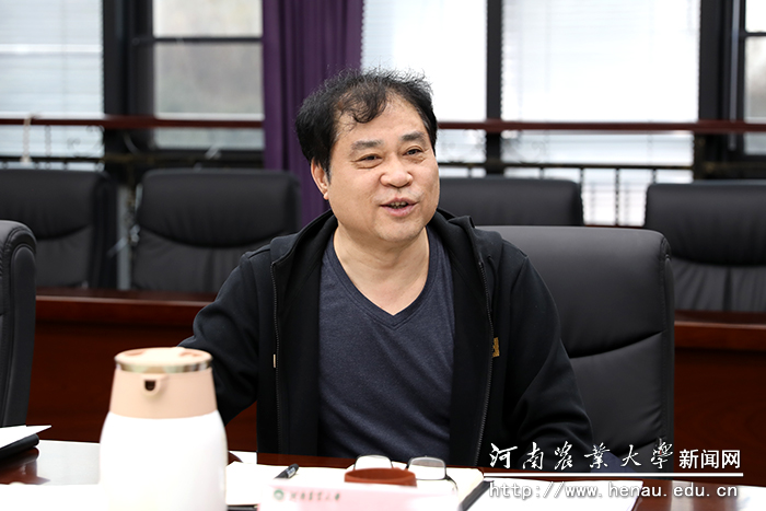 校长、中国工程院院士张改平在民主生活会上发言 校长、中国工程院院士张改平在民主生活会上发言