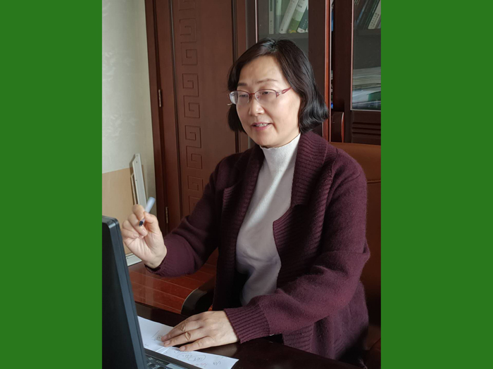 理学院副院长徐翠莲
