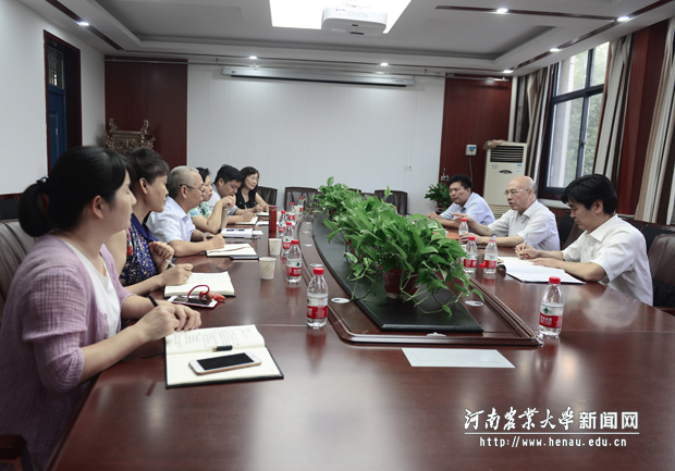 校党委书记李留心到理学院调研 校党委书记李留心到理学院调研