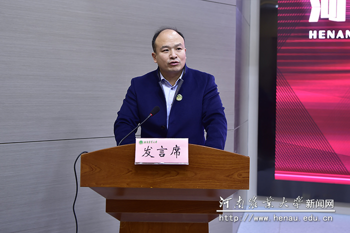 1999级校友、河南永兴土地信息技术有限公司董事长张技代表联盟理事会致辞 1999级校友、河南永兴土地信息技术有限公司董事长张技代表联盟理事会致辞