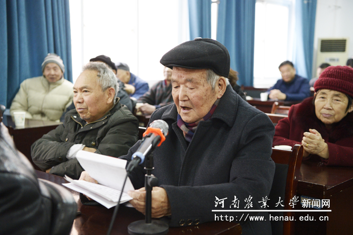 高仲贤代表退休老同志发言 高仲贤代表退休老同志发言