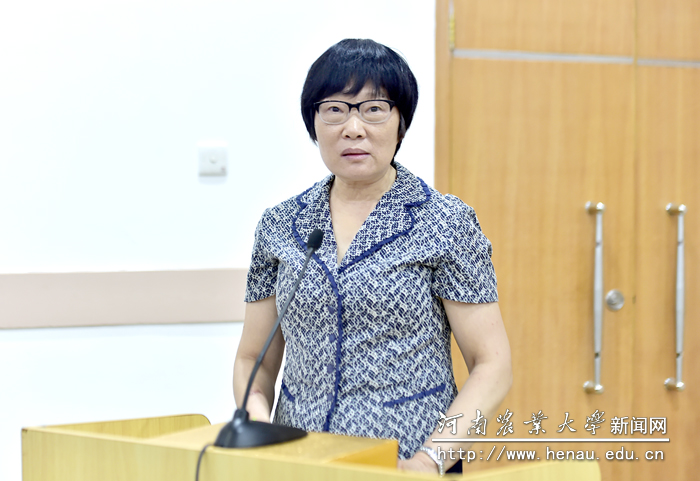农学院教师李玉玲作为第七届河南农业大学道德模范代表发言 农学院教师李玉玲作为第七届河南农业大学道德模范代表发言